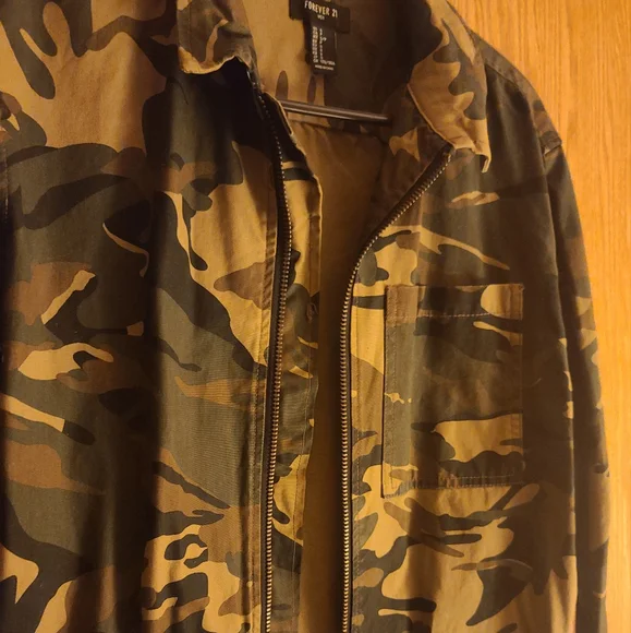 FOREVER 21 Men's Camouflage Jacket | Regular Fit | Small | Olive Green | Cotton - Picture 6 of 8
